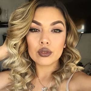 Meet your Posher, Angie